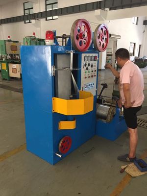 Un bon prix. 500 m/min Velocité de l'enveloppe verticale pour la ligne d'extrusion de câbles en ligne