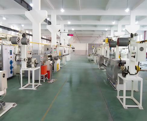 Ligne d'extrusion de câbles de haute précision pour extrudeuse de câbles de diamètre fini de 1,8 mm à 10 mm