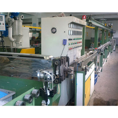 Machines d'extrusion de câbles pour chaînes de production de câbles à basse tension